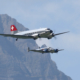 Klassische Flugzeuge inmitten eines beeindruckenden Bergpanoramas auf Augenhöhe - das verspricht die Veranstaltung OldtimAIR auf dem StansAIRhorn.