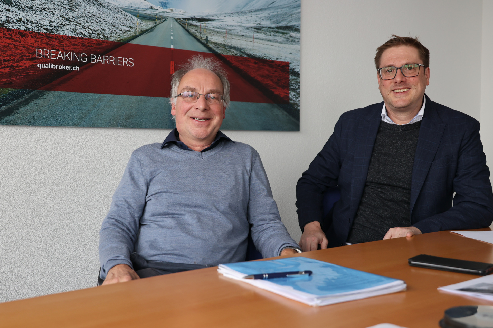 Jürg Dorninger (links) und Andrej Stüdeli bilden das Aviation Team der Qualibroker AG, die heute Teil der schweizerischen Burrus Gruppe ist, der grössten Versicherungsbroker-Gruppe in Europa.
